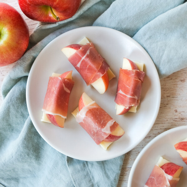 Apple, Mozzarella & Prosciutto Roll-Ups