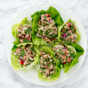 Tuna Salad Lettuce Wraps with Avocado & Bell Pepper